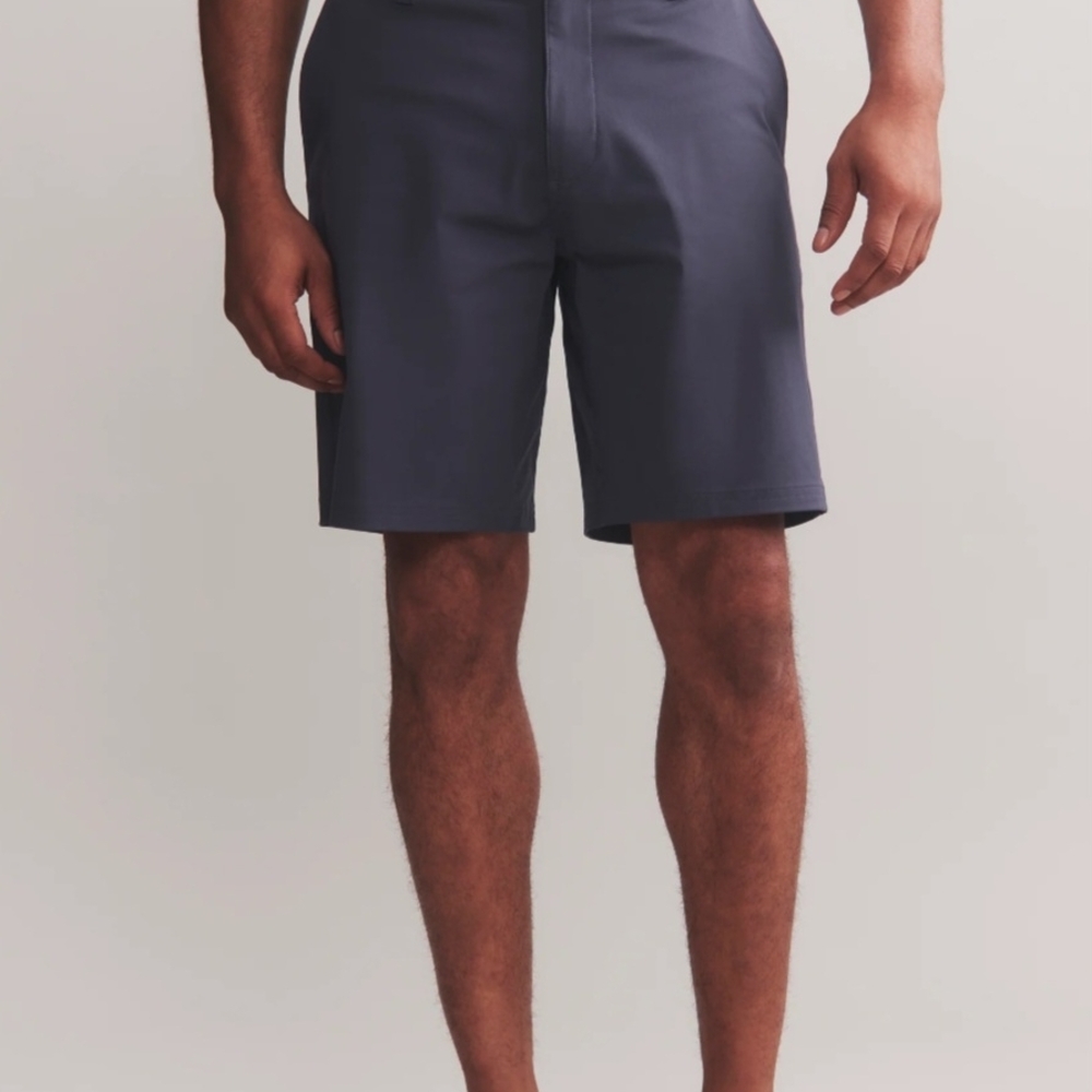 Rhone Commuter 9" Shorts Men's Size 40 Iron Grey Tech Golf Performance Stretch